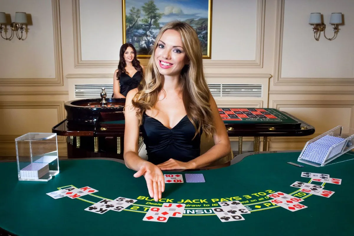 Tampilan meja baccarat live dengan dealer dan area taruhan